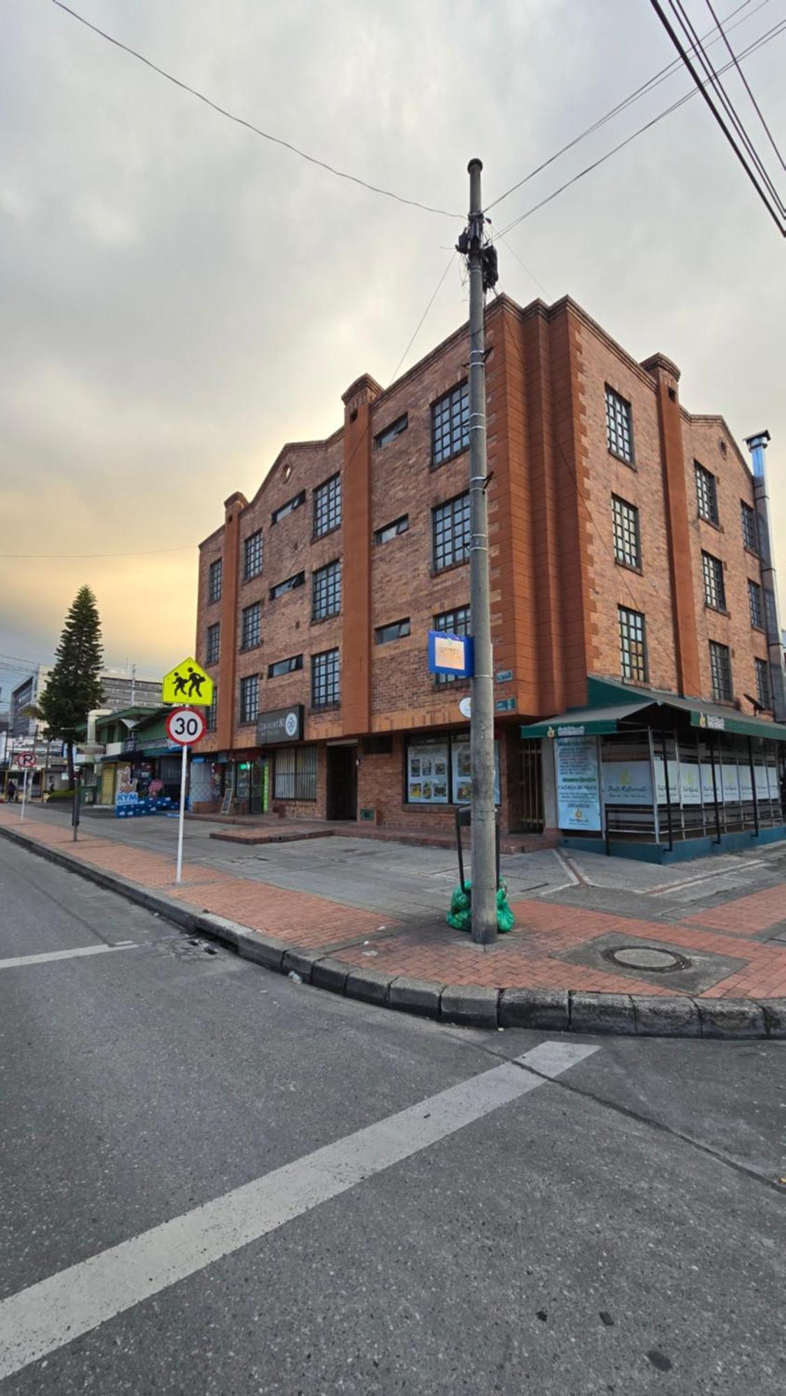 Hotel Confort Castellana 95 Bogotá Esterno foto