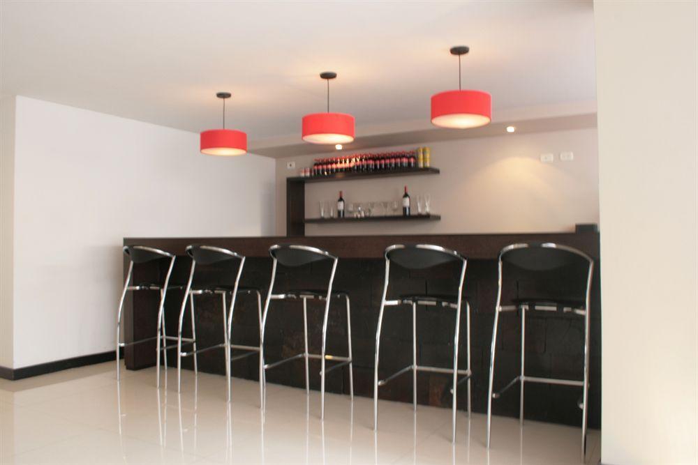 Hotel Confort Castellana 95 Bogotá Esterno foto